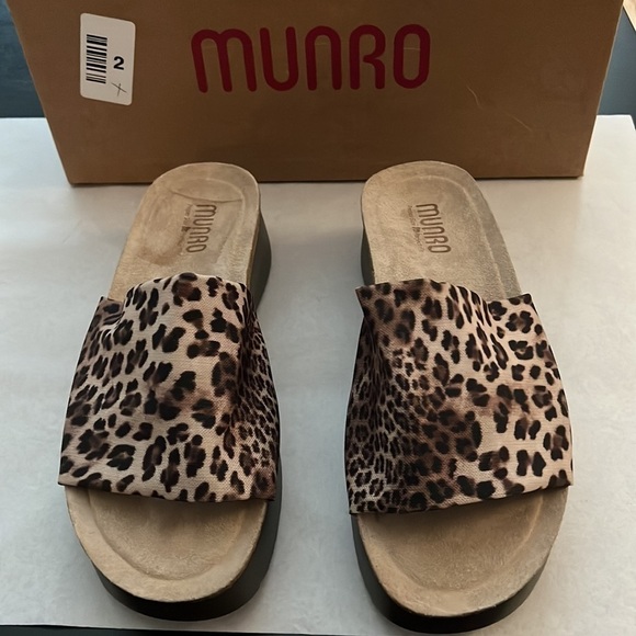 MUNRO Nalia animal print brown hues slide comfort sandal Sz 10 WW New - Picture 6 of 12